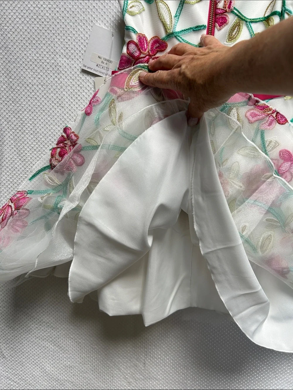 Zoe Ltd Exquisite ! White Floral Embroidered Party Dress with Pink Ribbon. NWT!